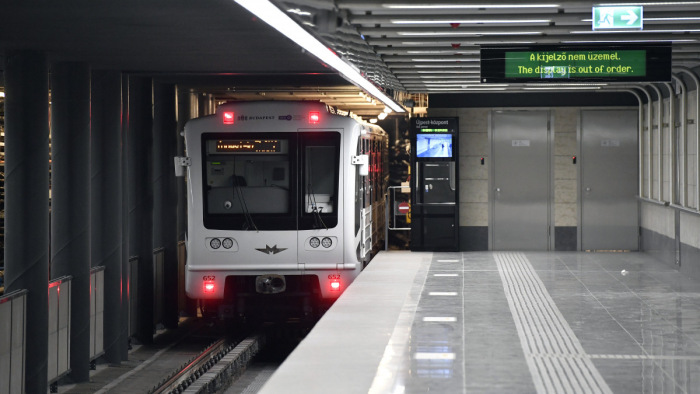 A szankciók sújthatják a budapesti orosz metrószerelvényeket – megszólalt a BKV is
