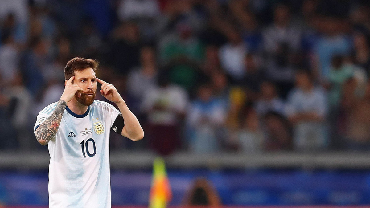 Az argentin Lionel Messi a Brazíliában zajló Copa America csoportkörében, az B csoport második fordulójában játszott Argentína - Paraguay mérkőzésen Belo Horizontében 2019. június 19-én. A találkozó 1-1-es döntetlennel ért véget.