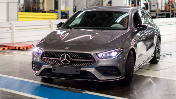 Legördült az új magyar Mercedes a gyártósorról