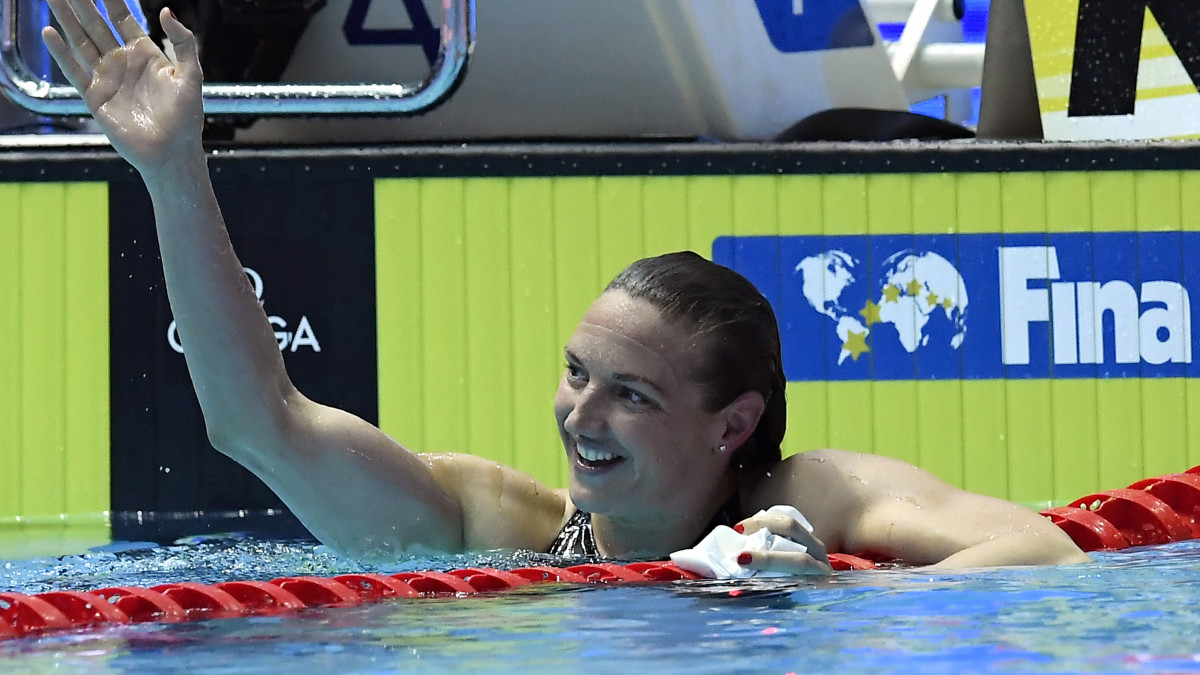 A győztes Hosszú Katinka a női 200 méteres vegyesúszás döntője után a 18. vizes világbajnokságon a dél-koreai Kvangdzsuban 2019. július 22-én.