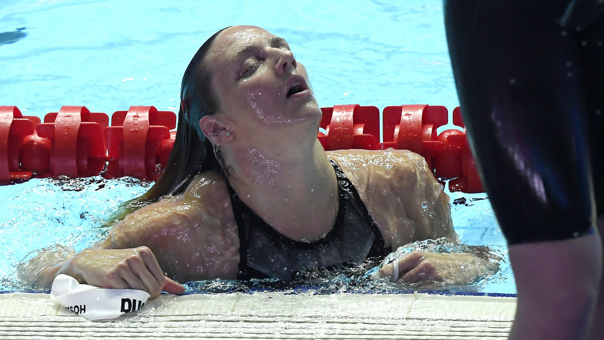 Hosszú Katinka a női 200 méteres hátúszás elődöntője után a 18. vizes világbajnokságon a dél-koreai Kvangdzsuban 2019. július 26-án. A versenyző az ötödik idővel bejutott a döntőbe.