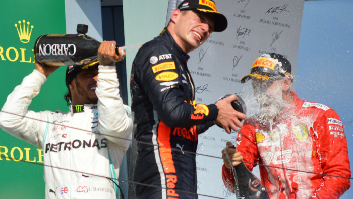Lewis Hamilton nyerte a Formula-1-es Magyar Nagydíjat - fotókkal