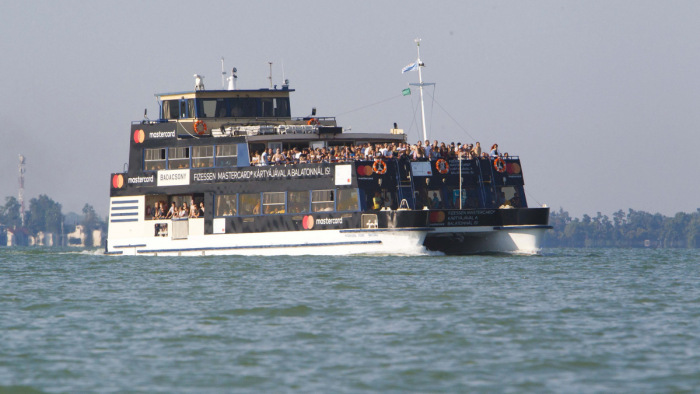 Csaknem kétmillió utas szállt idén vízre a Balatonon