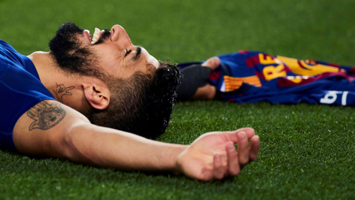 Suáreznak ugyanaz fáj, mint Messinek
