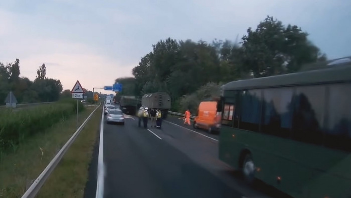 Felbukkant egy videó a katonai konvoj balesetéről