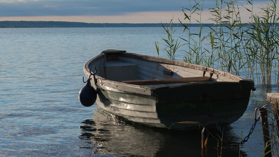 A Balatonnál kötött el egy csónakot, hogy Olaszországba evezzen