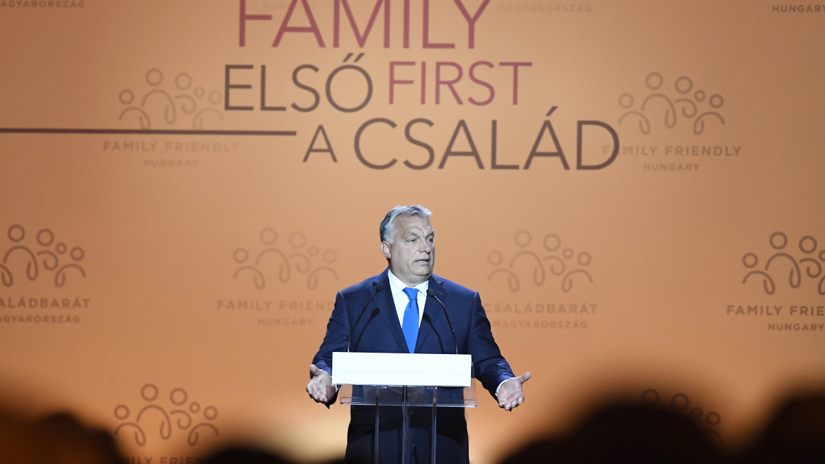 Orbán Viktor miniszterelnök beszédet mond a III. Budapesti Demográfiai Csúcson a Várkert Bazárban 2019. szeptember 5-én.