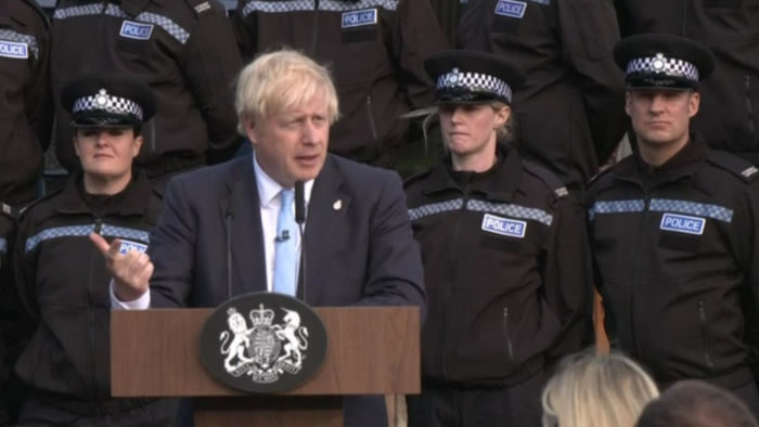 Boris Johnson: inkább feküdnék holtan egy árokban, mint hogy halasztás legyen