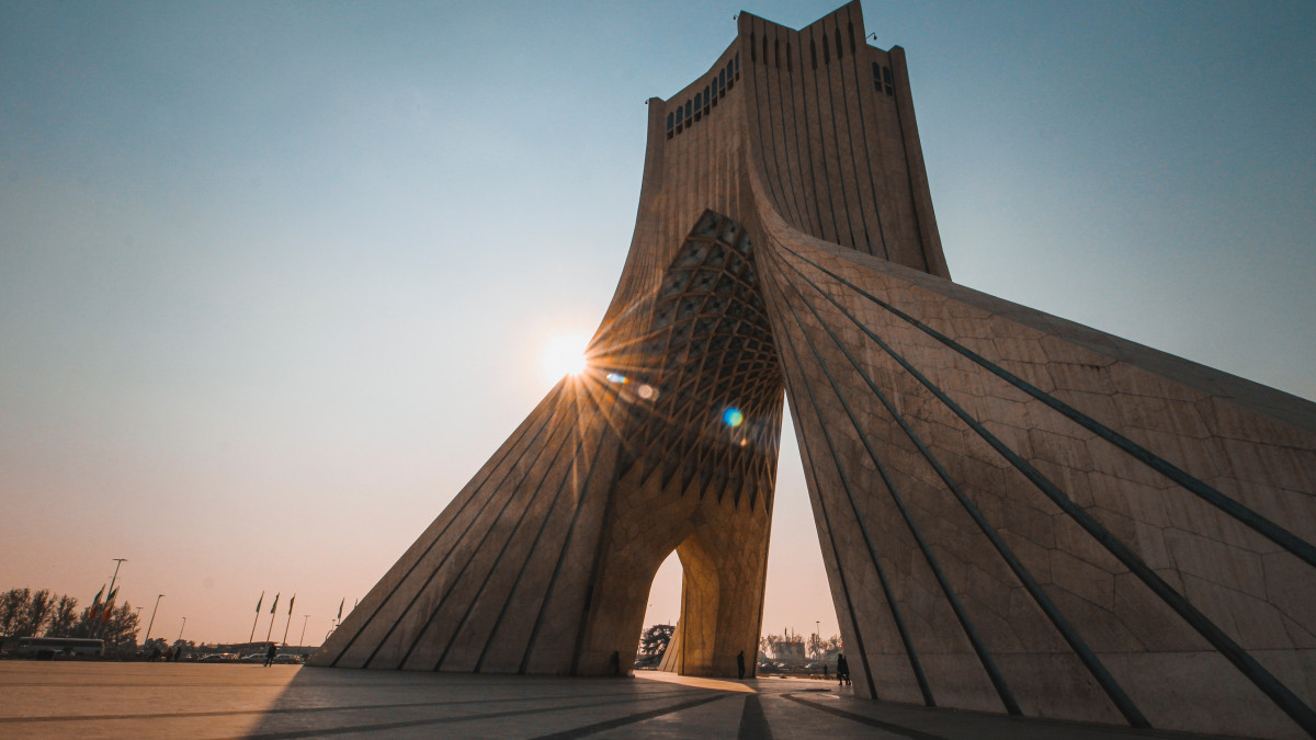 Azadi torony, Teherán
