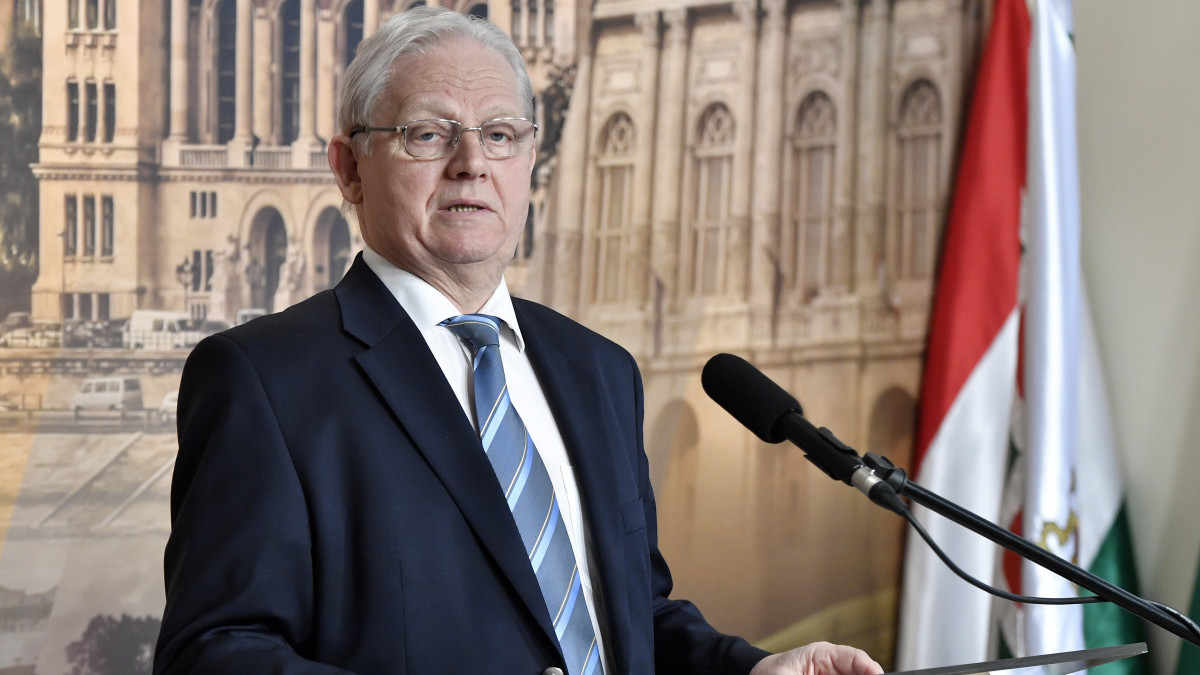 Tarlós István főpolgármester sajtótájékoztatót tart a Városházán 2019. április 4-én.