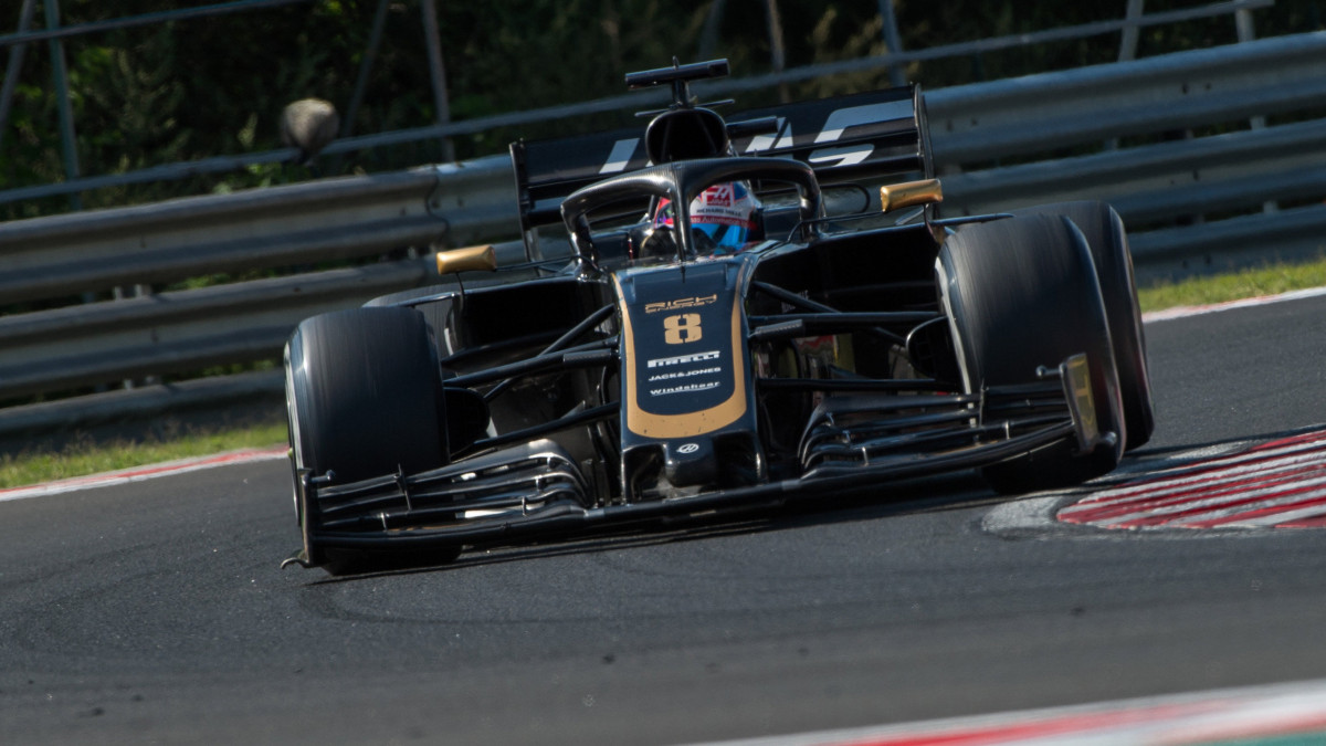 Romain Grosjean, a Haas francia versenyzője a Forma-1-es Magyar Nagydíjon a mogyoródi Hungaroringen 2019. augusztus 4-én.