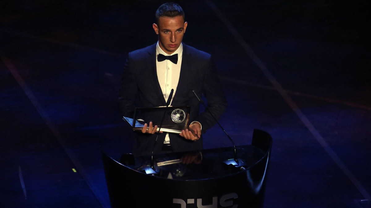 Zsóri Dániel kapta a Puskás-díjat, Lionel Messi lett az Év férfi játékosa