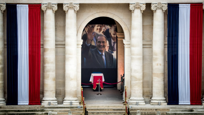 Ezrek vettek végső búcsút Jacques Chirac néhai francia államfőtől