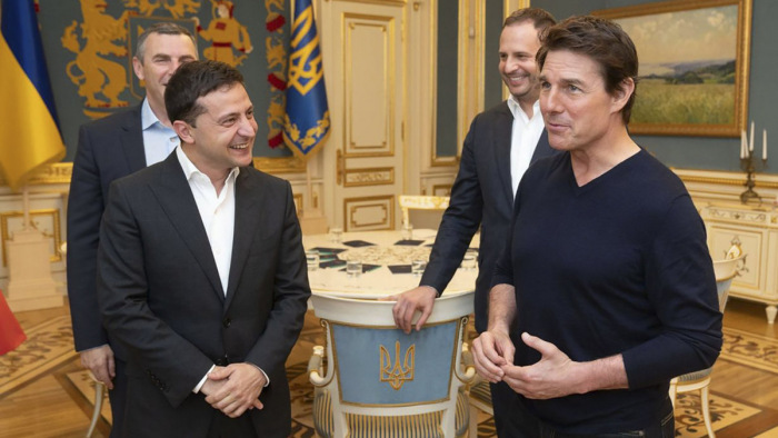 Színészek egymás között: az ukrán elnök Tom Cruise-t fogadta