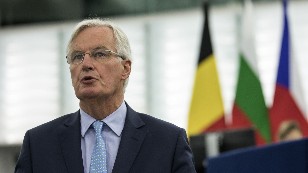 Michel Barnier, az Európai Bizottságnak a brit kiválás ügyében felelős főtárgyalója felszólal az Európai Parlament (EP) Brexit-ügyi vitáján Strasbourgban 2019. szeptember 18-án.