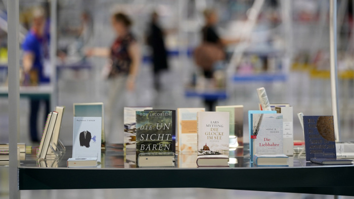 Kiállítók nélkül tartják meg a Frankfurti Könyvvásárt