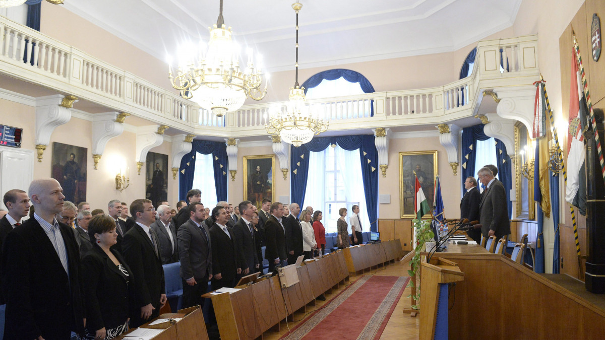 A Pest megyei közgyűlés alakuló ülése a Pest Megyei Önkormányzati Hivatalban 2014. október 21-én.