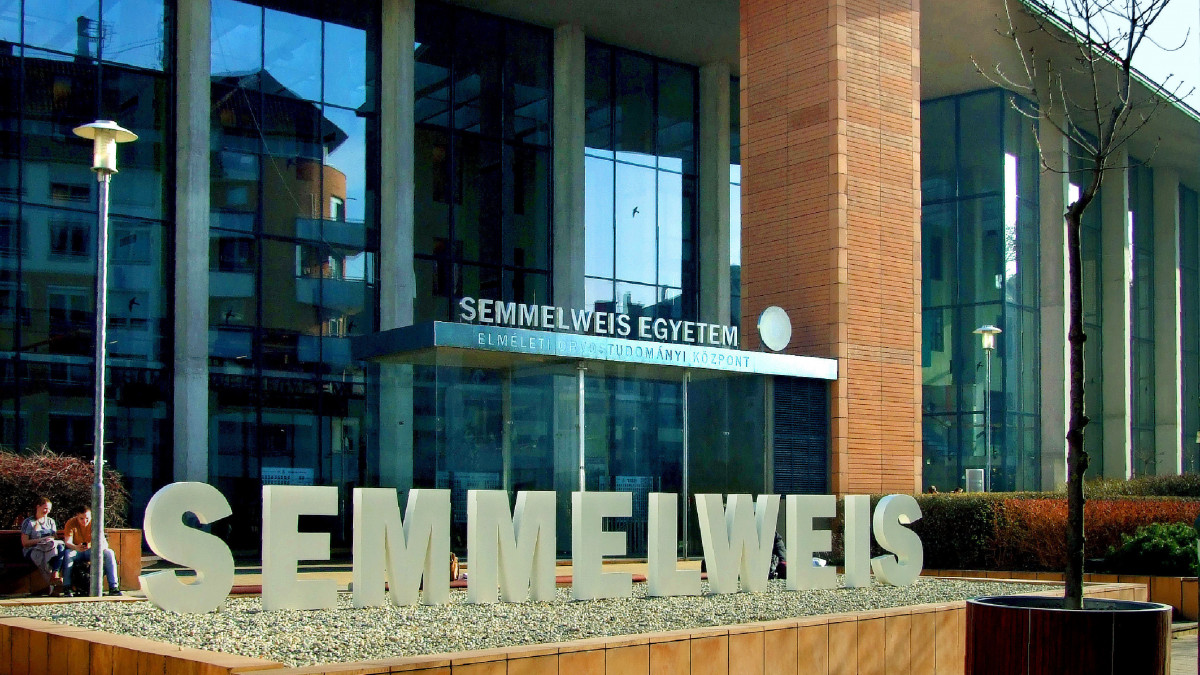 A Semmelweis Egyetem Elméleti Orvostudományi Központjának modern épülete a főváros IX. kerületében a Thaly Kálmán utcában. MTVA/Bizományosi: Jászai Csaba  *************************** Kedves Felhasználó!