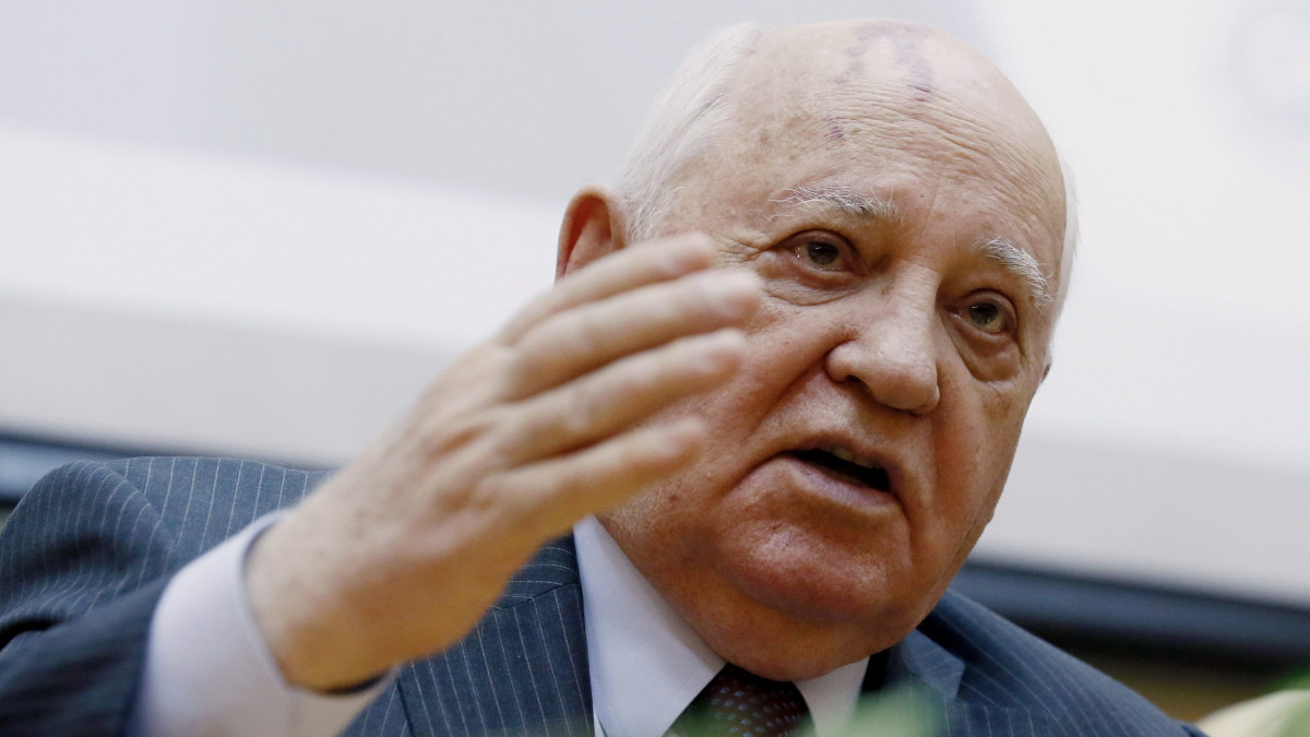 Moszkva, 2016. február 29.Mihail Gorbacsov, az egykori Szovjetunió utolsó elnöke a Gorbacsov Alapítvány által megjelentetett életrajzi könyvének a bemutatóján Moszkvában 2016. február 29-én, a Nobel-békedíjas volt párttitkár 85. születésnapja előtt két nappal. (MTI/EPA/Szergej Ilnyickij)