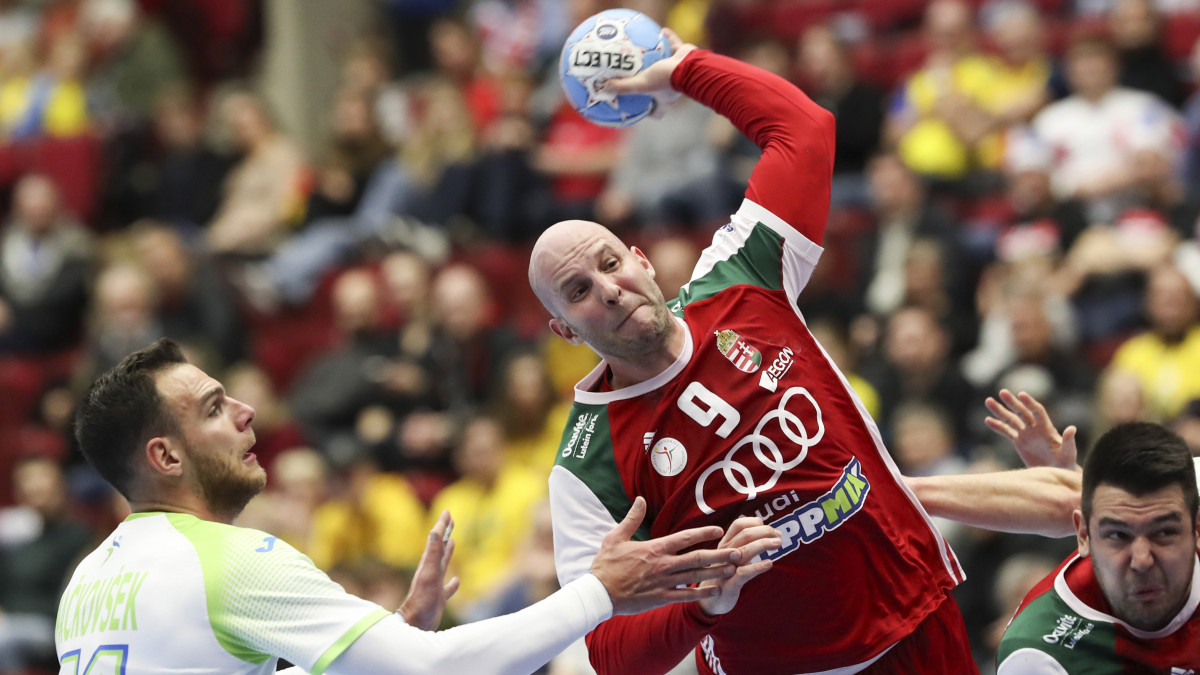 Balogh Zsolt (k) az olimpiai kvalifikációs férfi kézilabda Európa-bajnokság középdöntőjének második fordulójában játszott Magyarország - Szlovénia mérkőzésen a svédországi Malmőben 2020. január 19-én.
