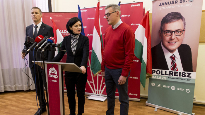 Két világ közötti választásról beszél az ellenzék Győrben