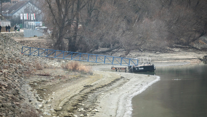 Kritikus szintet közelít a Duna vízállása