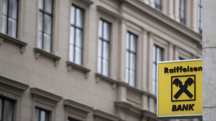 Rendőrségi feljelentést tett a Raiffeisen Bank rémhírterjesztés miatt