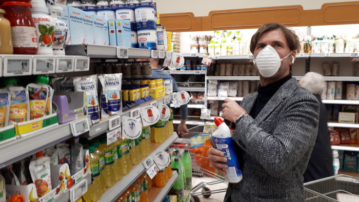 Koronavírus - ismét szigorítanak Olaszországban, romlik a helyzet