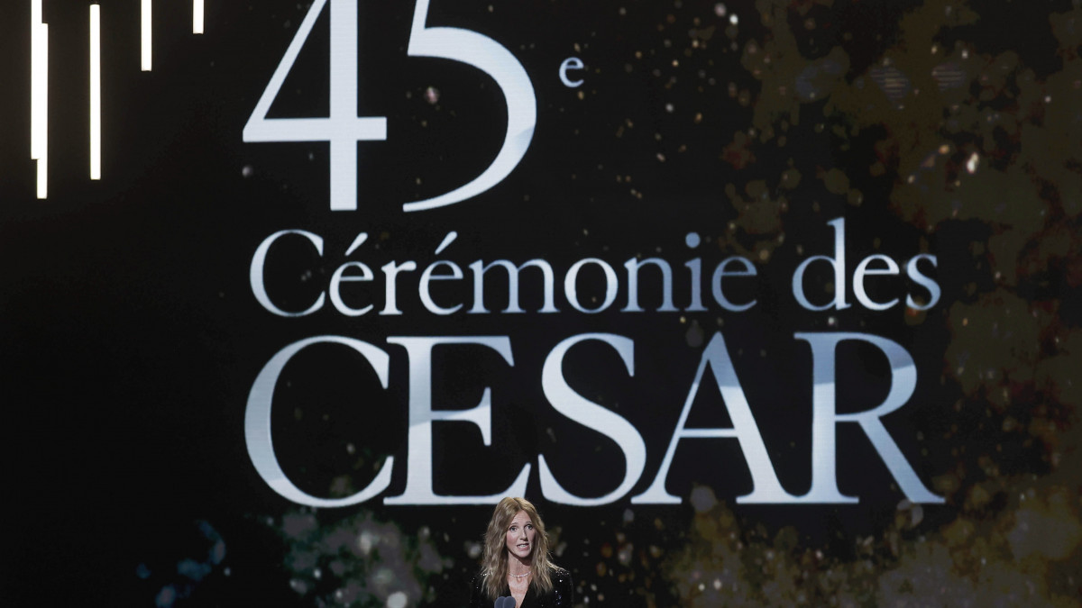 Sandrine Kiberlain francia színésznő a César-díjak 45. átadási ünnepségén a párizsi Salle Pleyel koncertteremben 2020. február 28-án. A díjátadó a francia filmszakma legrangosabb eseménye.