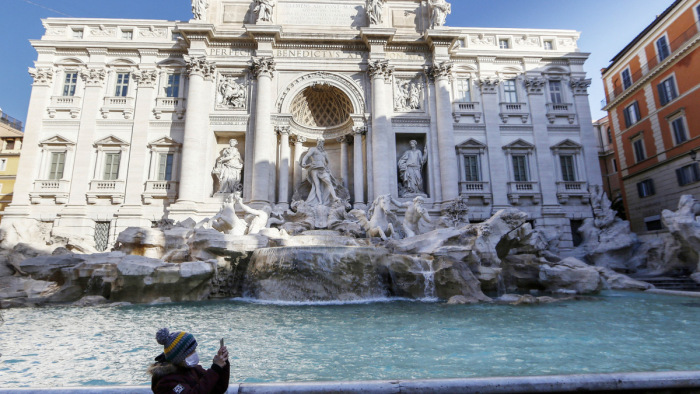 Megdöbbentő fotó a kihalt Rómából