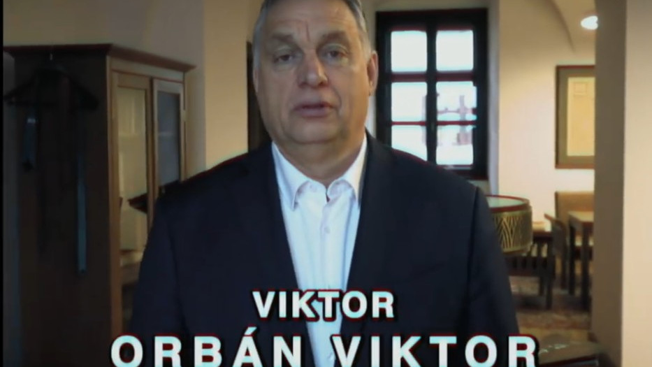 Orbán Viktor a Szomszédokkal nőnapozik