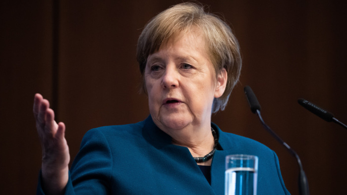Így vásárolt a szupermarketben Angela Merkel