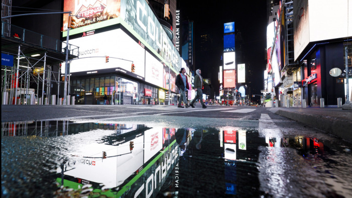 Káprázatos szilveszterre készülhetnek a Times Square látogatói
