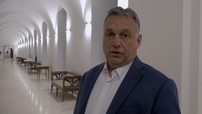 Egyházi fenntartású idősotthonba látogatott Orbán Viktor