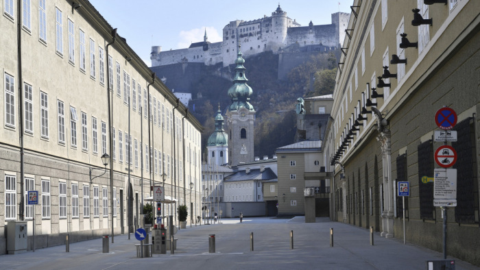 Ausztriában a 11 ezret is meghaladta a koronavírussal fertőzöttek száma