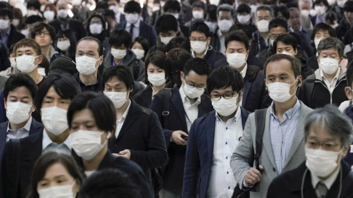 Japánban is megugrott a koronavírusos esetszám