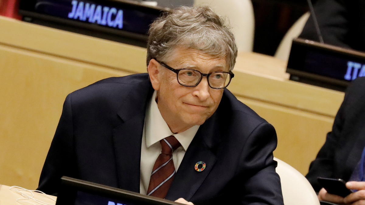 New York, 2018. szeptember 25.Bill Gates, a Microsoft amerikai számítástechnikai társaság alapító elnöke az ENSZ 2030-ig szóló fenntartható fejlődési programjának vezetői szintű tanácskozásán a világszervezet New York-i székházában 2018. szeptember 24-én, az ENSZ-közgyűlés 73. ülésszakának kezdete előtti napon. (MTI/EPA/Peter Foley)