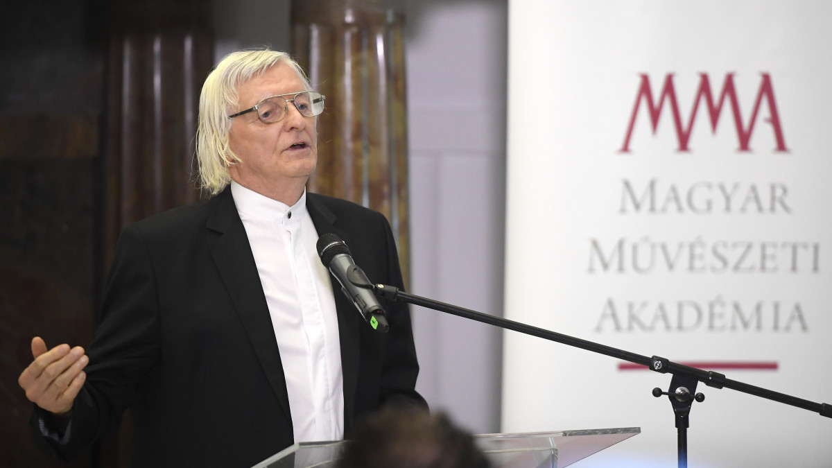 Fekete György, a Magyar Művészeti Akadémia (MMA) tiszteletbeli elnöke beszédet mond a Magyar Művészeti Akadémia új irodaházának átadóünnepségén Budapesten, a VI. kerületi Andrássy úton 2018. augusztus 28-án.