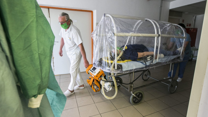 Friss adatok: huszonnyolc koronavírusos halott egyetlen nap alatt Magyarországon