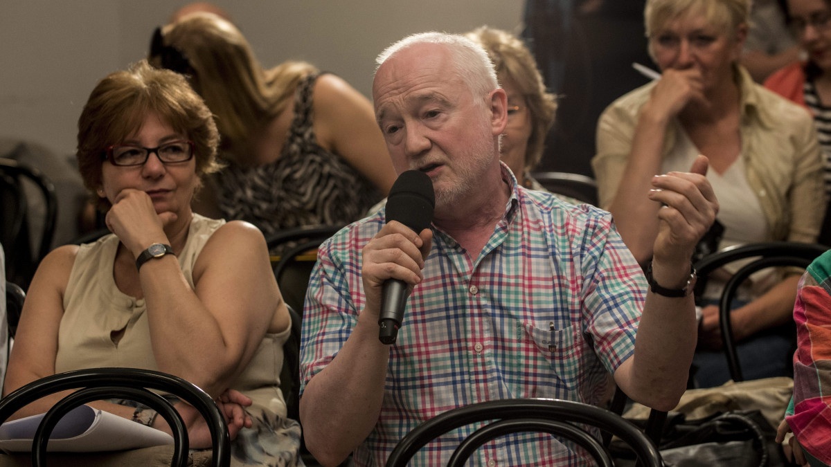 Budapest, 2015. június 5.Nádasdy Ádám író a Vígszínház 2015/16-os évadjáról tartott sajtótájékoztatón a Pesti Színházban 2015. június 5-én.