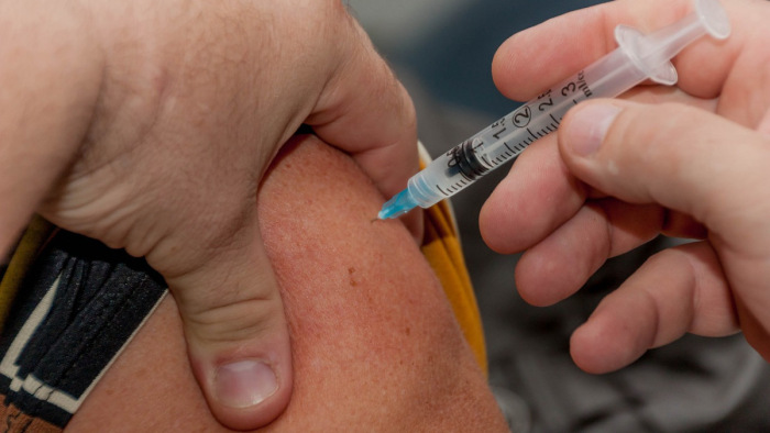 Immunválaszt vált ki az AstraZeneca vakcinája