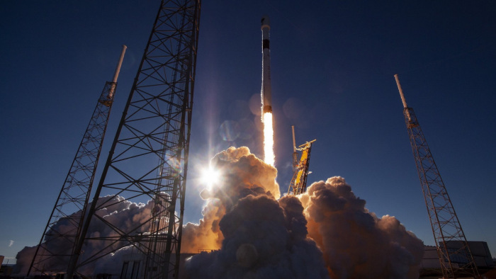 Felrobbant a Marsra tervezett SpaceX rakétája - videó