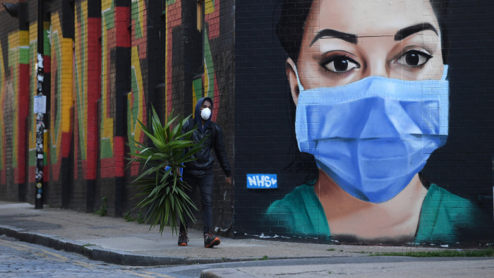 Több koronavírus-kórházat készenlétbe helyeznek Észak-Angliában
