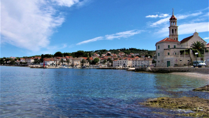 Horvátországban karantén alá helyezték Brac szigetét
