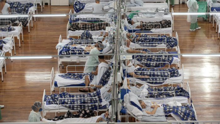 Döbbenetes csúcsot döntött a járvány Brazíliában