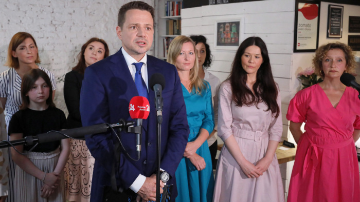 Elnökválasztás: átvette a vezetést a varsói főpolgármester