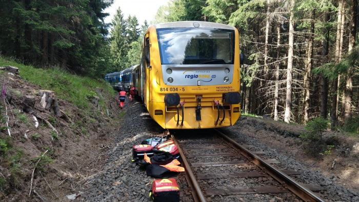 Emberi mulasztás okozhatta a csehországi vonatszerencsétlenséget
