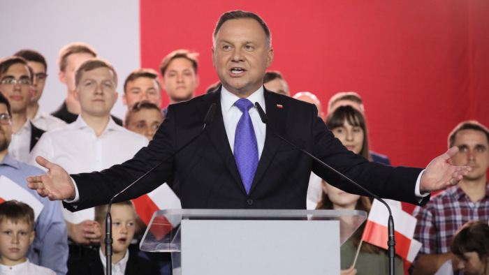 Megvétózta a lengyel elnök az új, konzervatív médiatörvényt