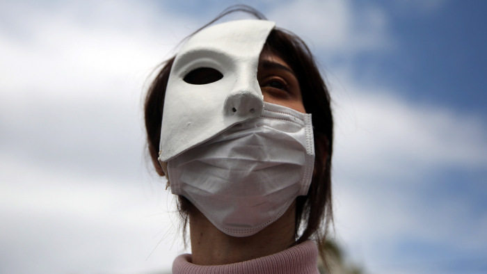 Koronavírus: még egy lapáttal rátettek az óvatos görögök