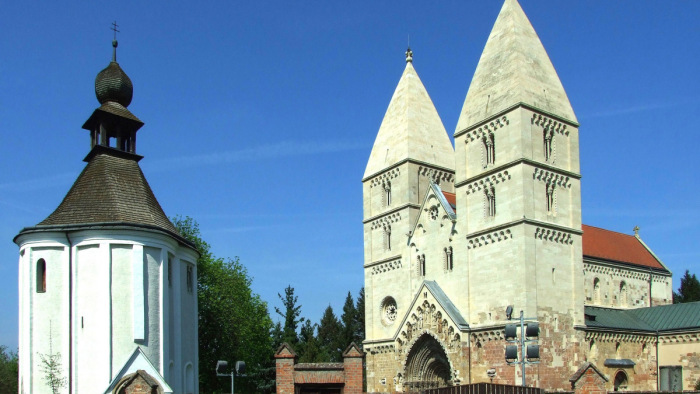 Hosszú időre bezár az egyik legszebb magyar templom